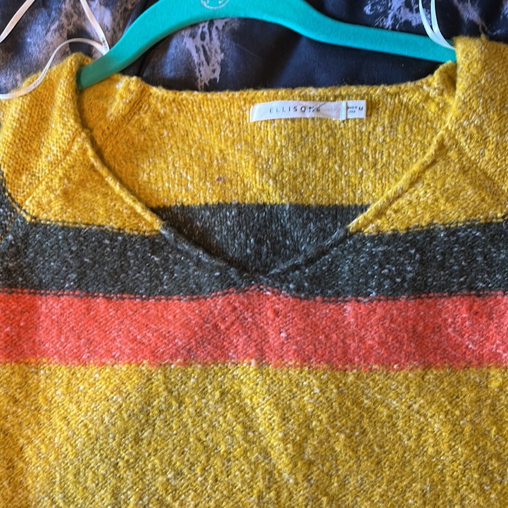 Sweater - Picture 2 of 2